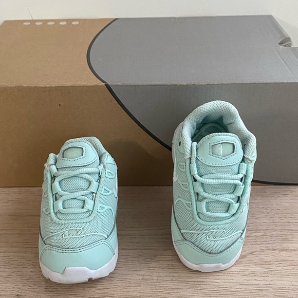 RARE Nike Air max Plus TN “MINT” Toddler Sneakers- SZ 4 C - Picture 8 of 15
